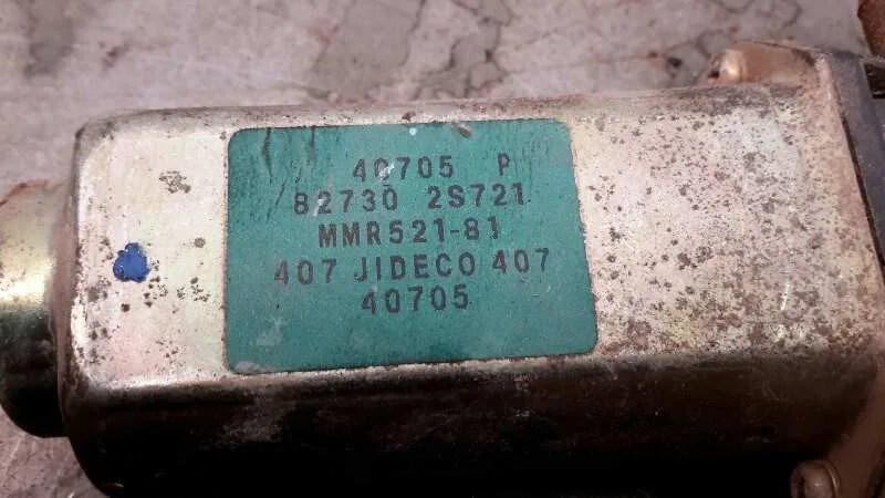 Elevalunas Trasero Derecho para Nissan Pick-Up (D22)