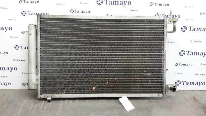 Condensador / Radiador Aire Acondicionado para Ford Fiesta (Cb1)