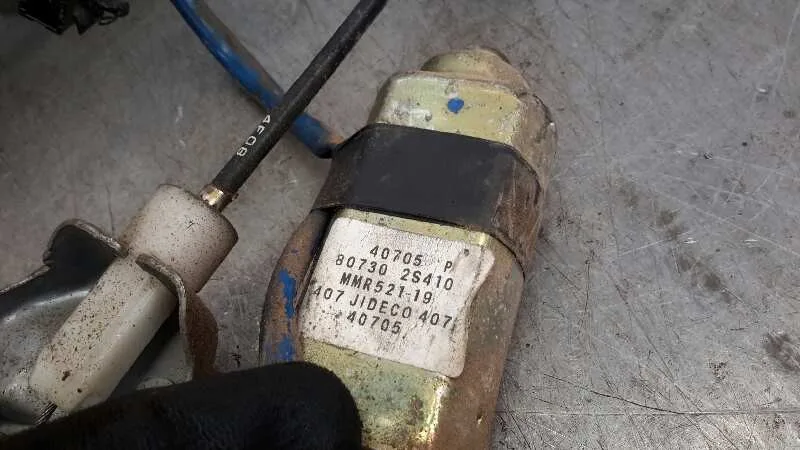 Elevalunas Delantero Derecho para Nissan Pick-Up (D22)