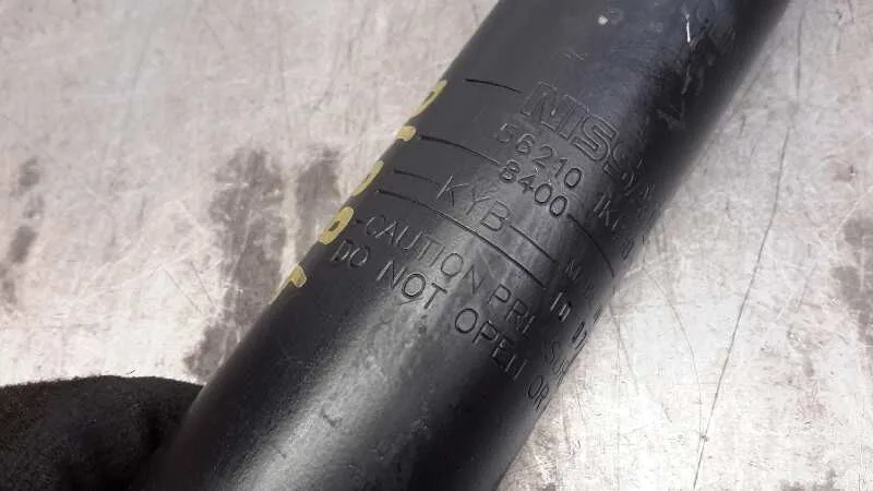 Amortiguador Trasero Derecho para Nissan Juke (F15)