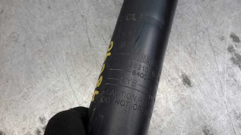 Amortiguador Trasero Izquierdo para Nissan Juke (F15)