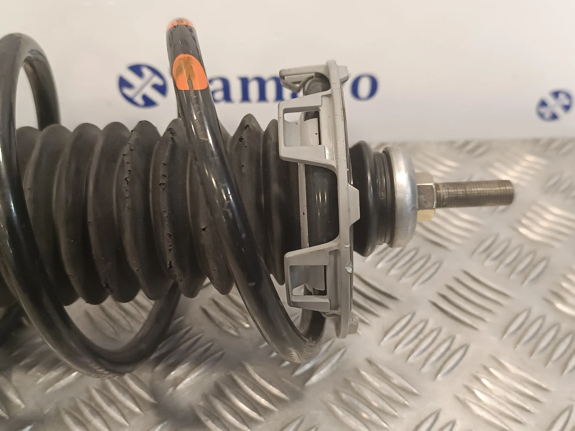 Amortiguador Delantero Izquierdo para Honda Jazz (Gd1/5)