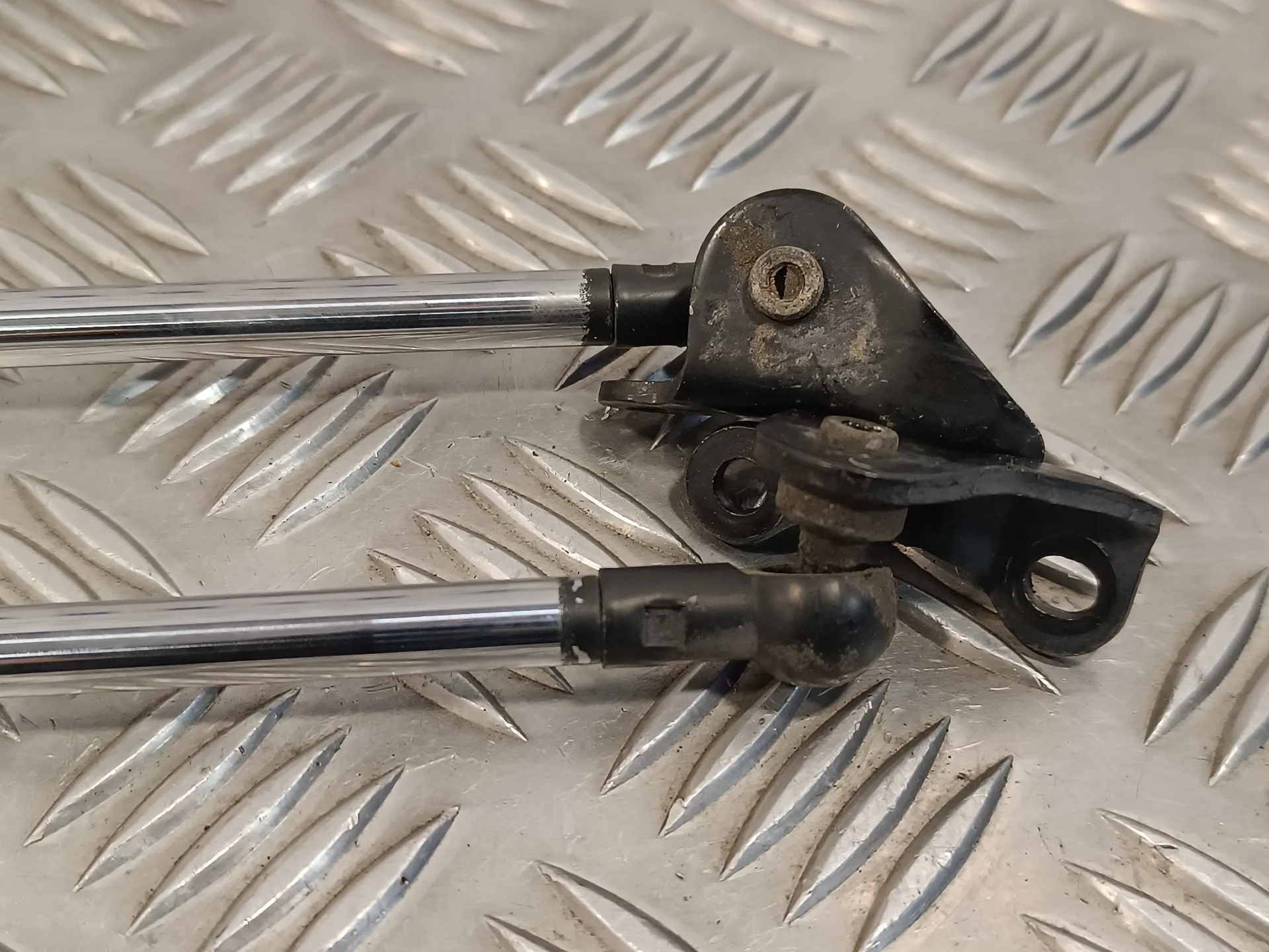Amortiguadores Maletero / Porton para Honda Jazz (Gd1/5)