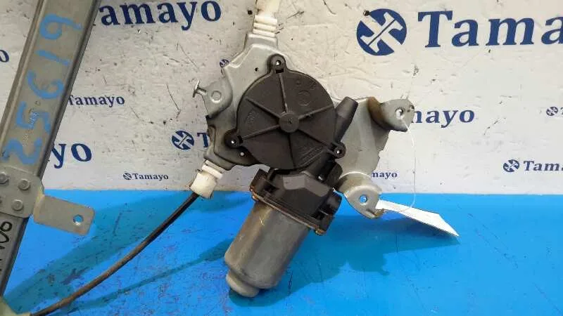 Elevalunas Trasero Derecho para Nissan Almera Tino (V10M)