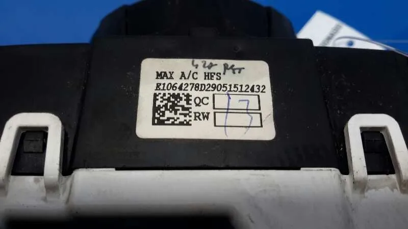 Mando Calefaccion / Aire Acondicionado para Ford Fiesta (Ccn)