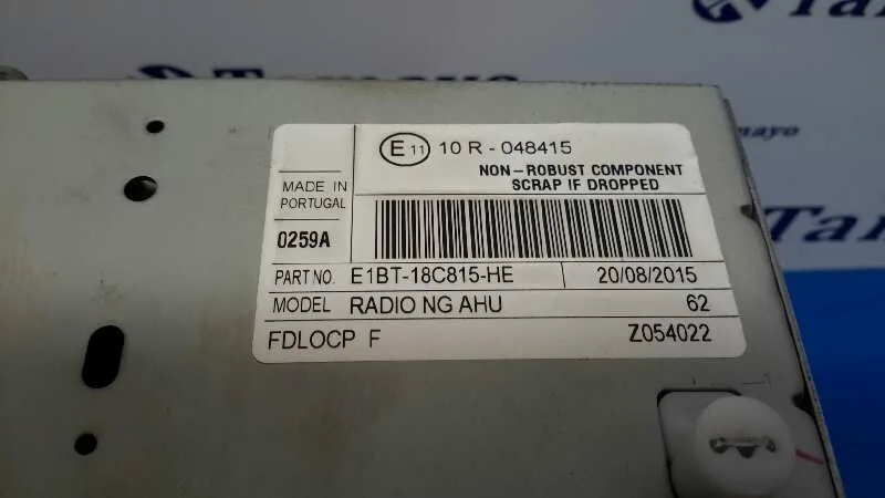 Sistema Audio / Radio Cd para Ford Fiesta (Ccn)