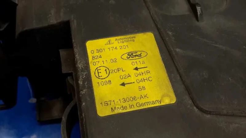 Faro Izquierdo para Ford Mondeo Berlina (Ge)