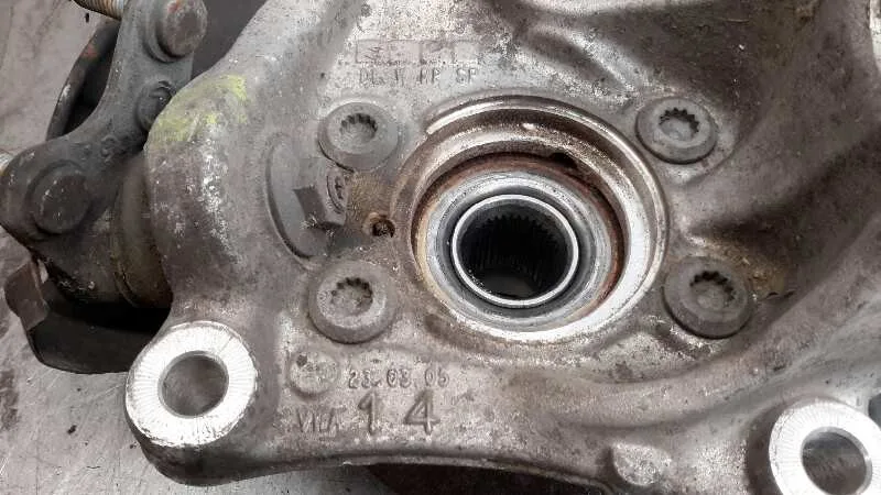 Mangueta Delantera Izquierda para Volkswagen Passat Cc (357)