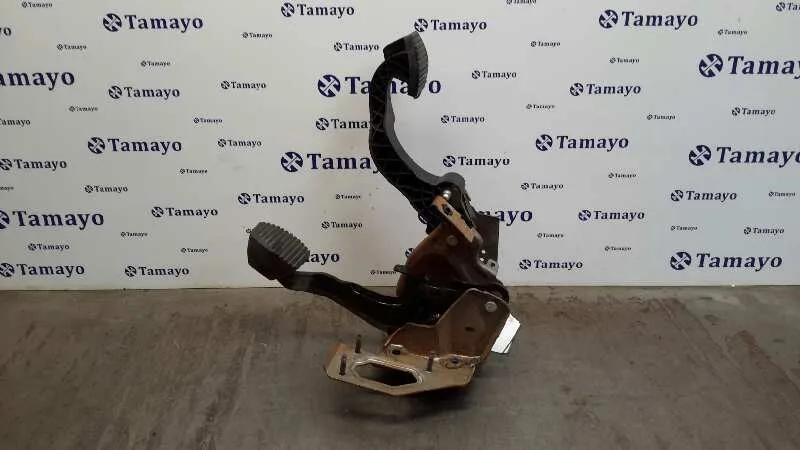 Pedal Embrague para Peugeot 208