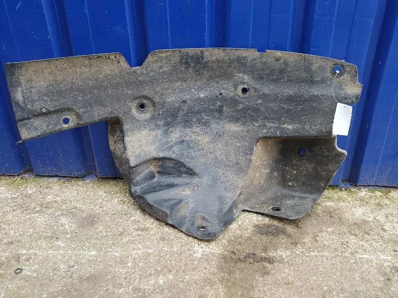 Plastico Paso Rueda Delantero Izquierdo para Renault Master Kasten