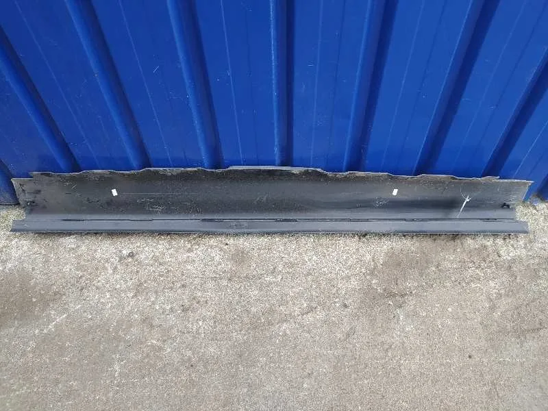 Talonera Derecha para Bmw X5 (E53)