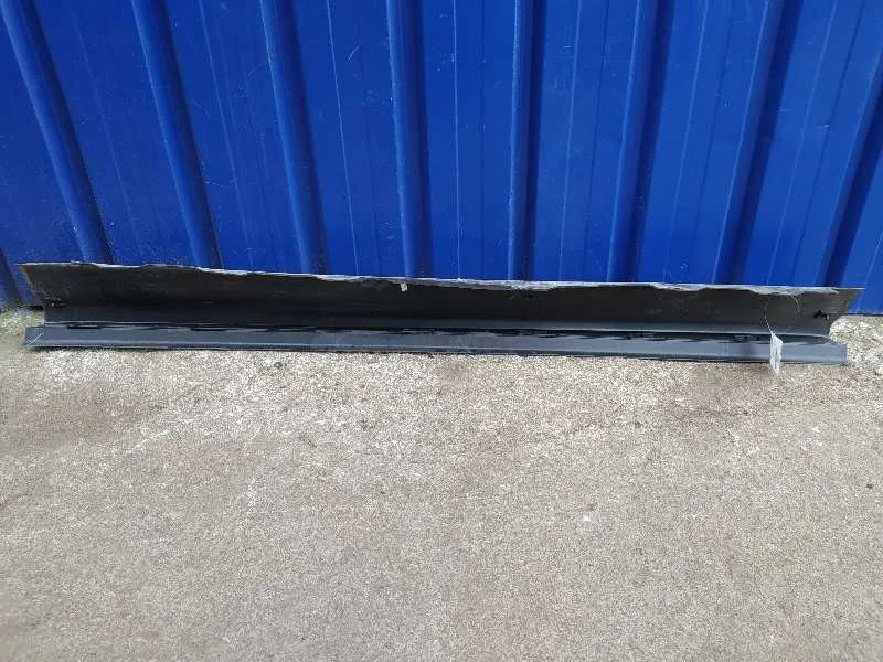 Talonera Izquierda para Bmw X5 (E53)