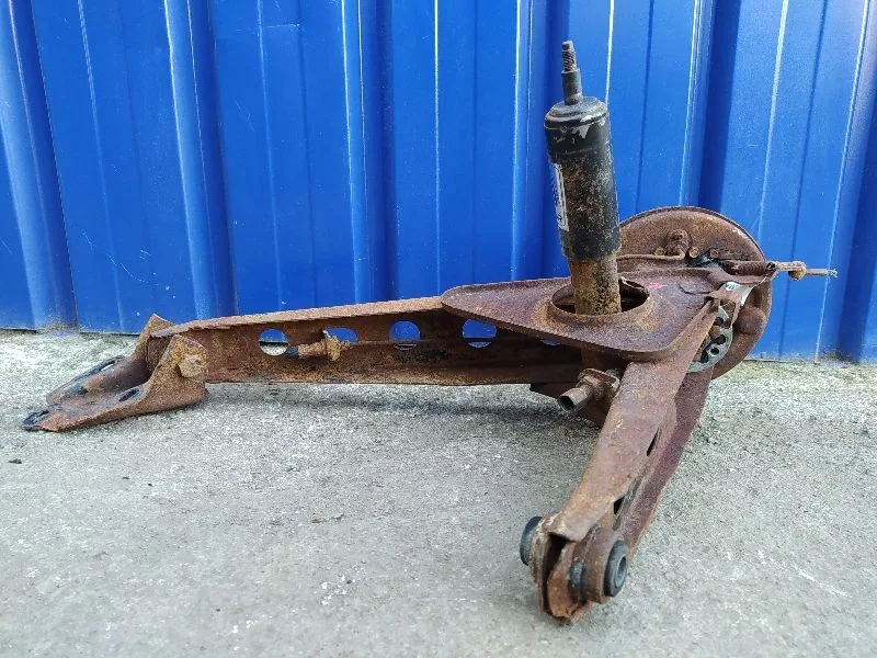 Brazo Suspension Inferior Trasero Derecho para Seat 600