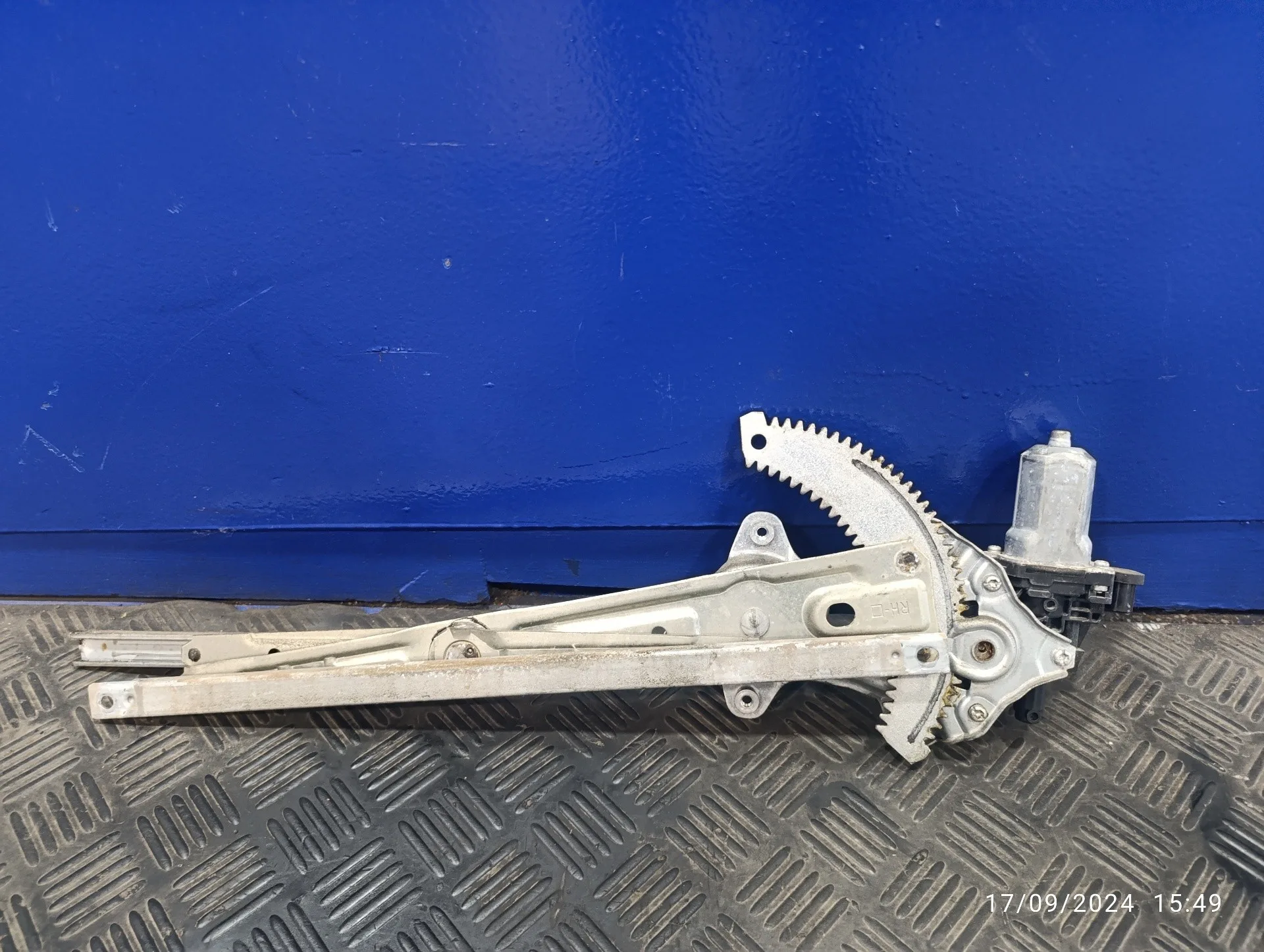Elevalunas Delantero Derecho para Subaru Justy J13