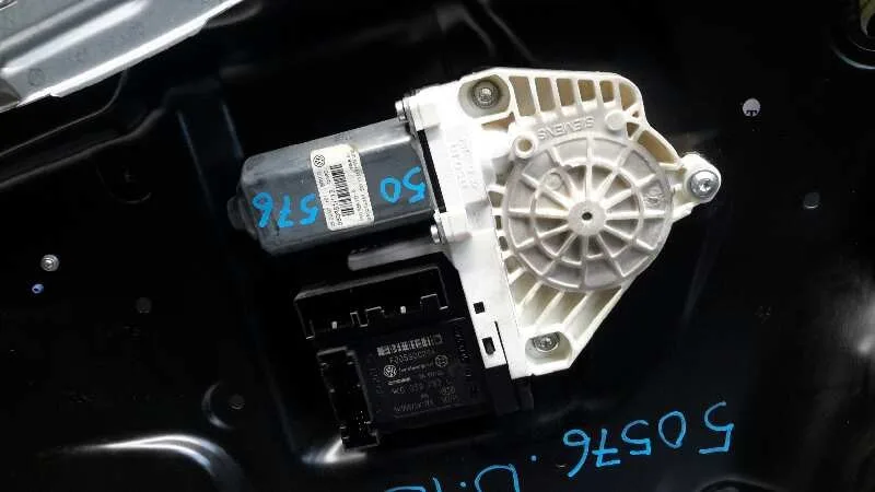 Elevalunas Delantero Izquierdo para Volkswagen Passat Berlina (3C2)