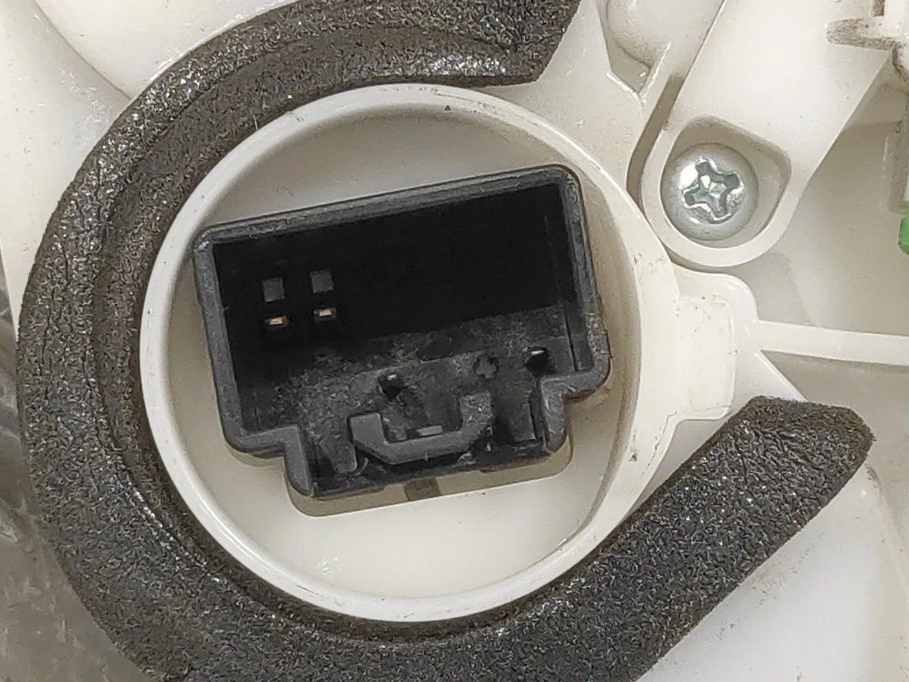 Cerradura Puerta Delantera Derecha para Mazda 3 Lim. (Bl)