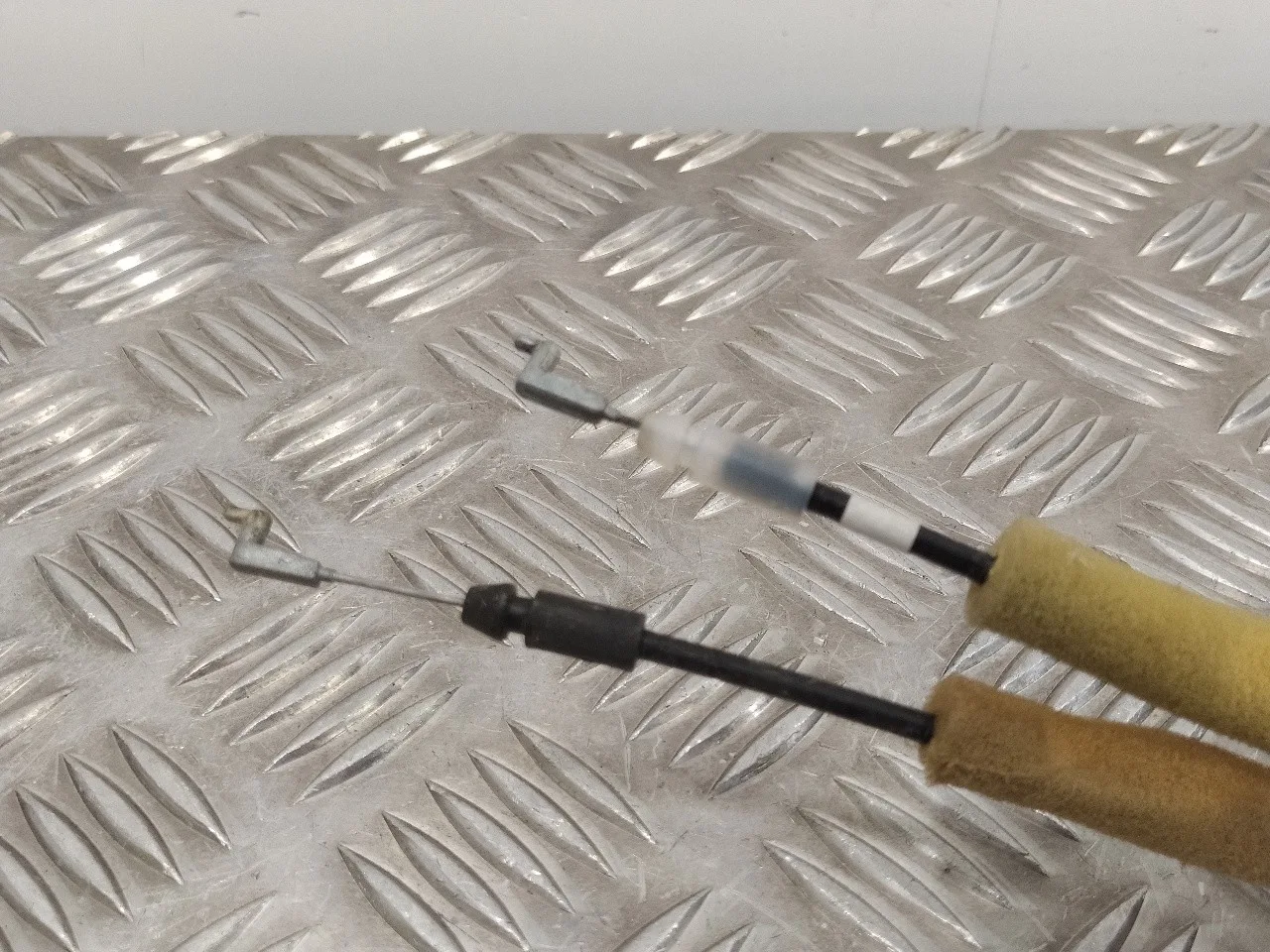Cerradura Puerta Delantera Izquierda para Mazda 3 Lim. (Bl)