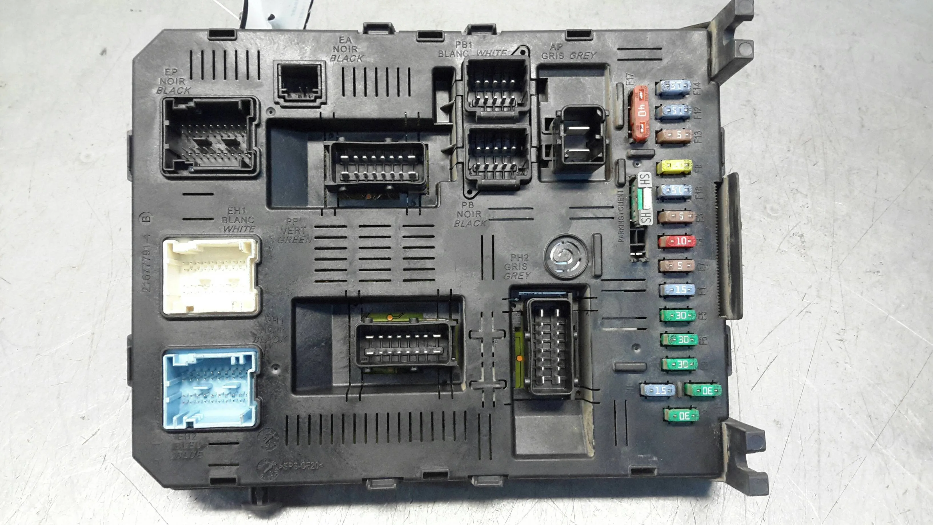 Caja Reles / Fusibles para Citroën C4 Coupe