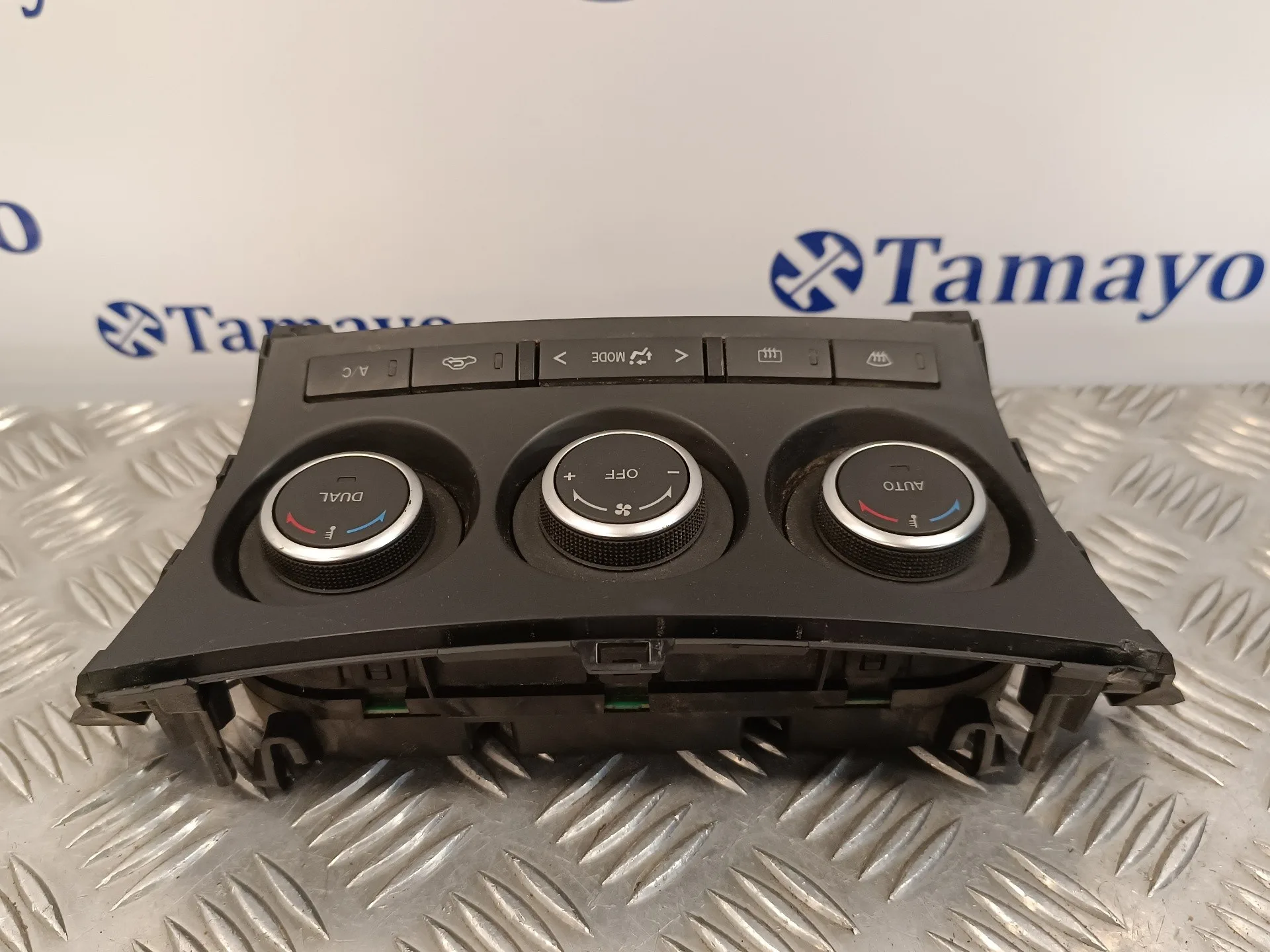 Mando Climatizador para Mazda 3 Lim. (Bl)