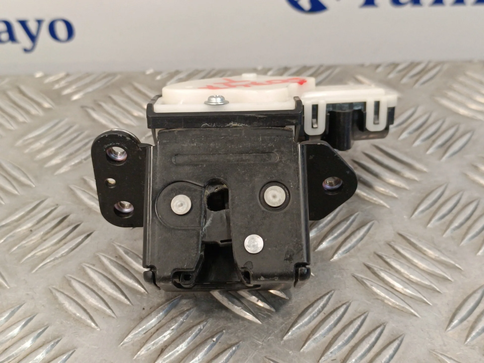 Cerradura Maletero / Porton para Mazda 3 Lim. (Bl)