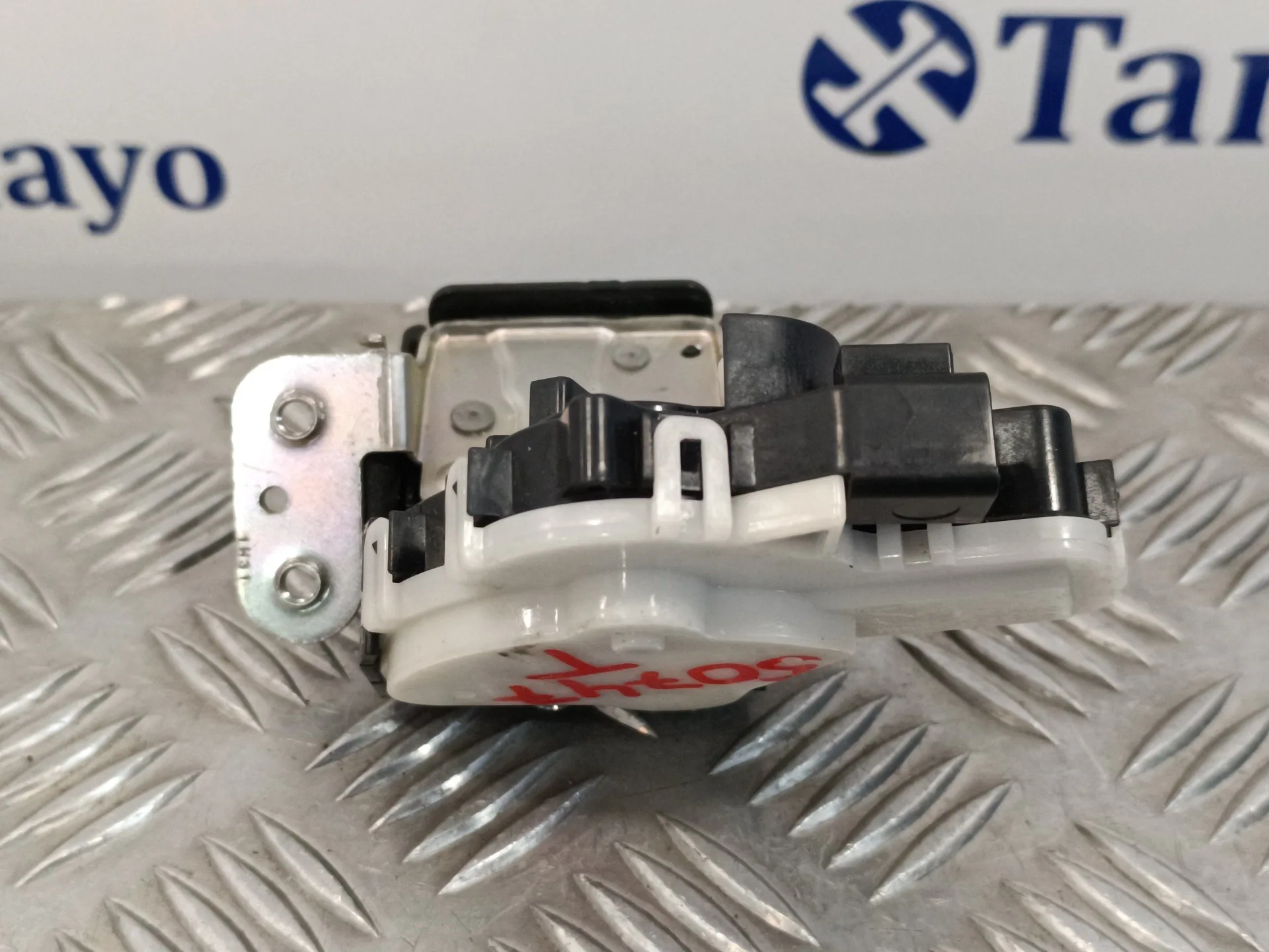 Cerradura Maletero / Porton para Mazda 3 Lim. (Bl)