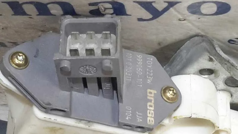 Elevalunas Trasero Derecho para Toyota Avensis Berlina (T25)