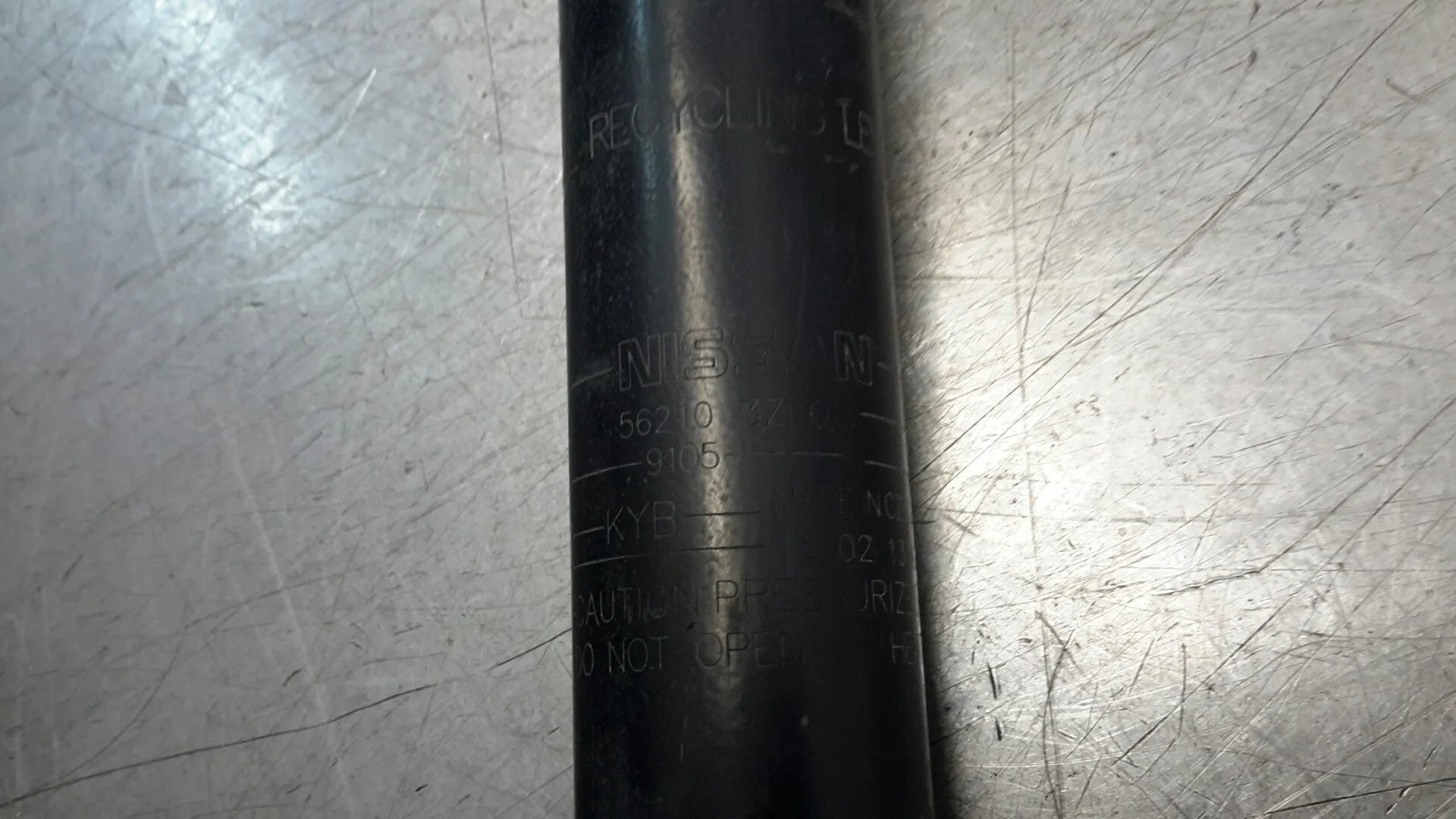 Amortiguador Trasero Derecho para Nissan Pulsar (C13)