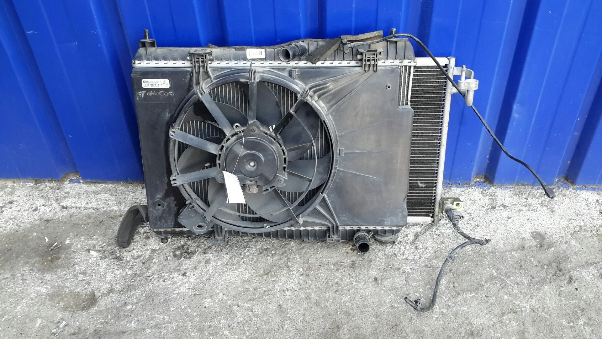 Condensador / Radiador Aire Acondicionado para Ford Fiesta (Cb1)