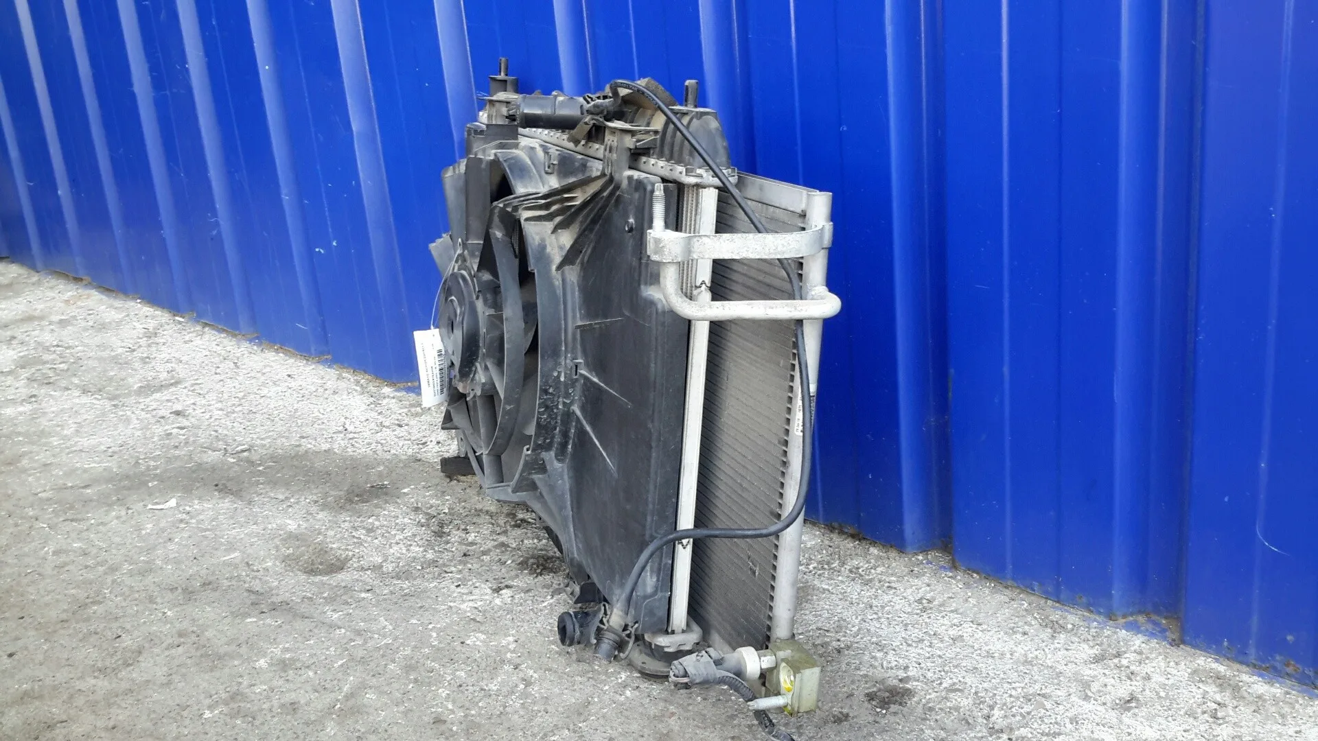 Condensador / Radiador Aire Acondicionado para Ford Fiesta (Cb1)