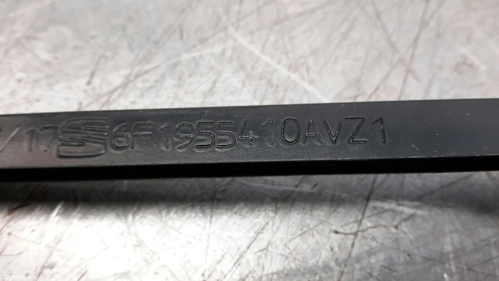 Brazo Limpia Delantero Derecho para Seat Ibiza (Kj1)