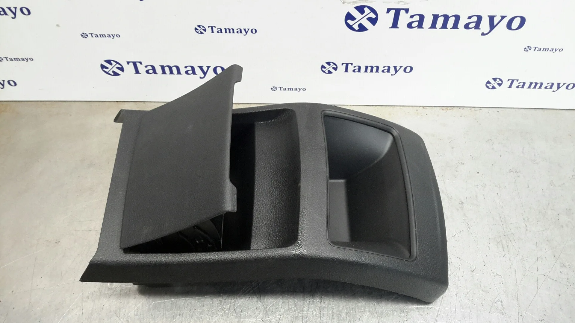 Cenicero para Mercedes-Benz Clase A (W176)