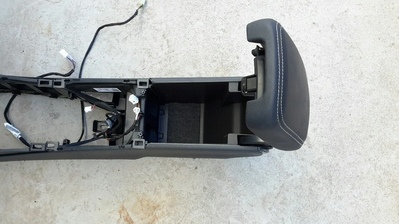 Apoyabrazos Central para Mercedes-Benz Clase A (W176)