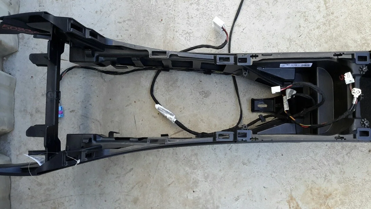 Apoyabrazos Central para Mercedes-Benz Clase A (W176)