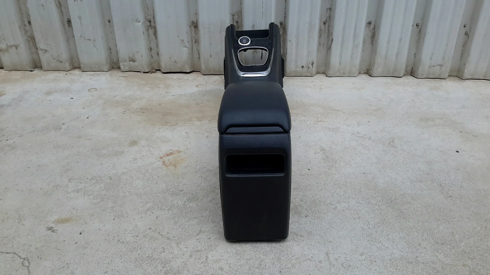 Apoyabrazos Central para Nissan Pulsar (C13)