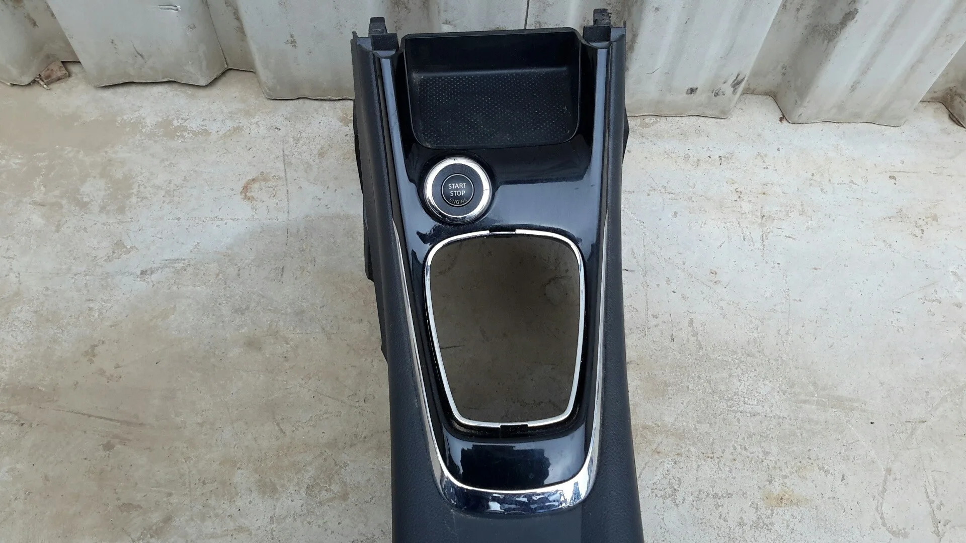 Apoyabrazos Central para Nissan Pulsar (C13)
