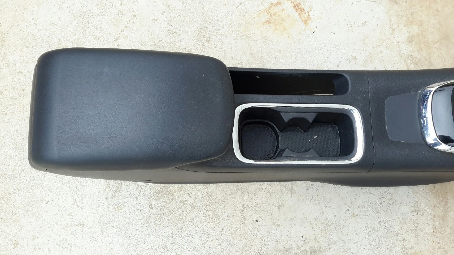 Apoyabrazos Central para Nissan Pulsar (C13)