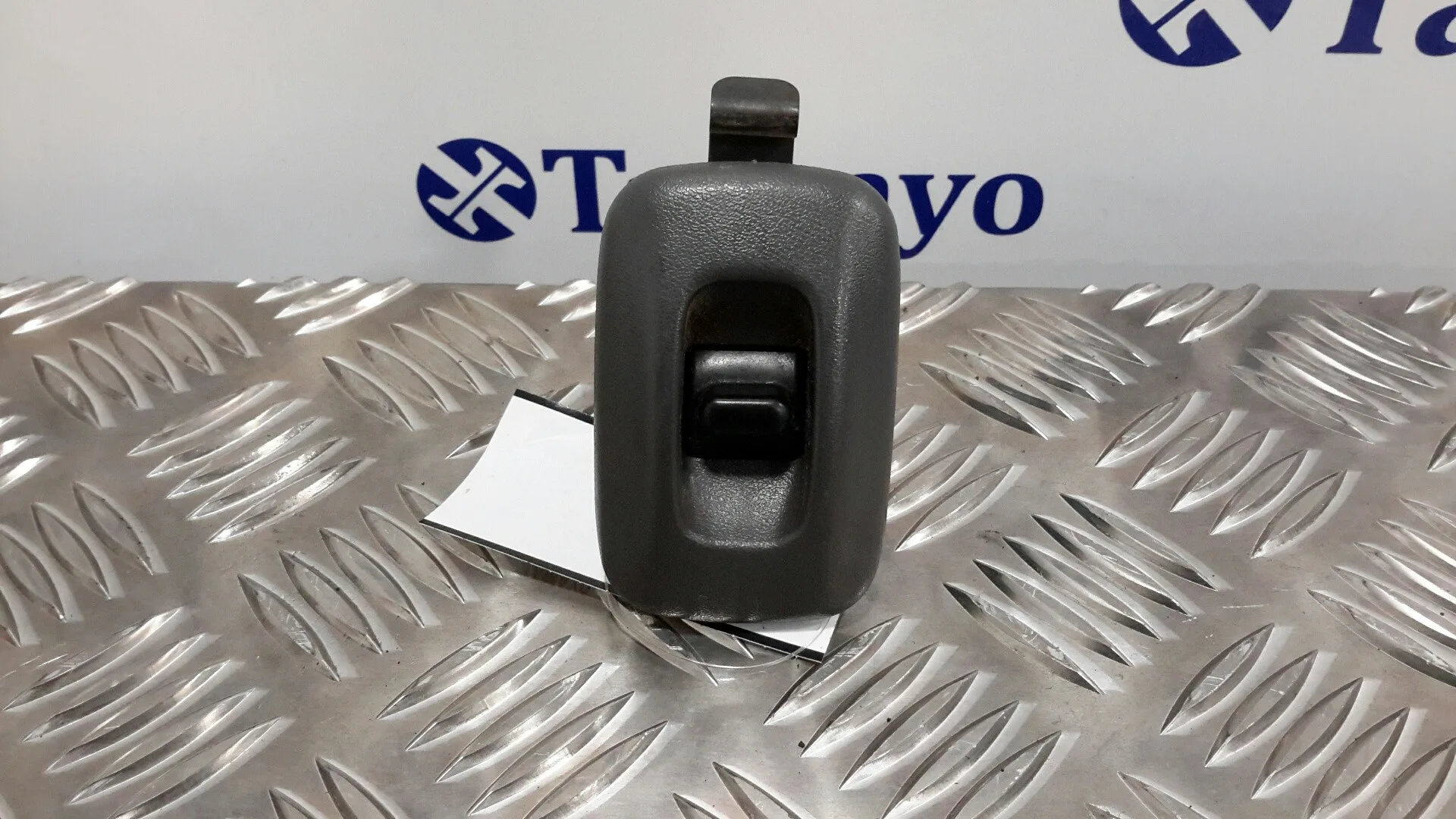 Mando Elevalunas Trasero Derecho para Nissan Pick-Up (D22)