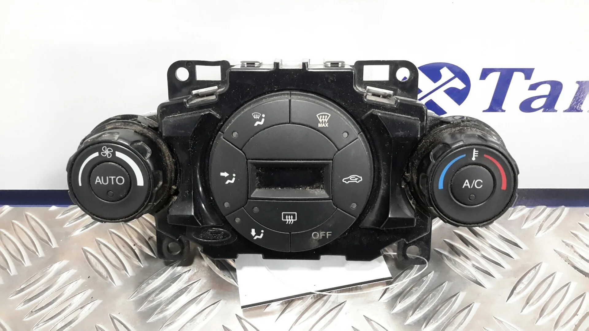 Mando Climatizador para Ford Fiesta (Cb1)