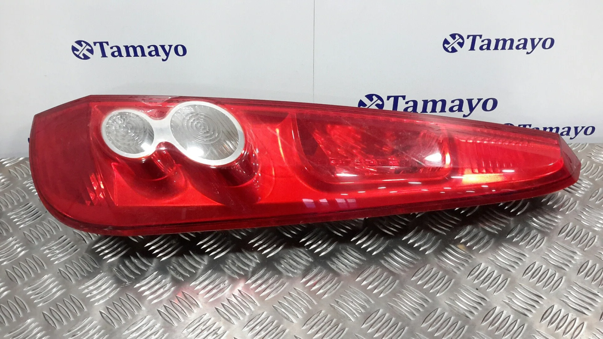 Piloto Trasero Derecho para Ford Fiesta (Cbk)