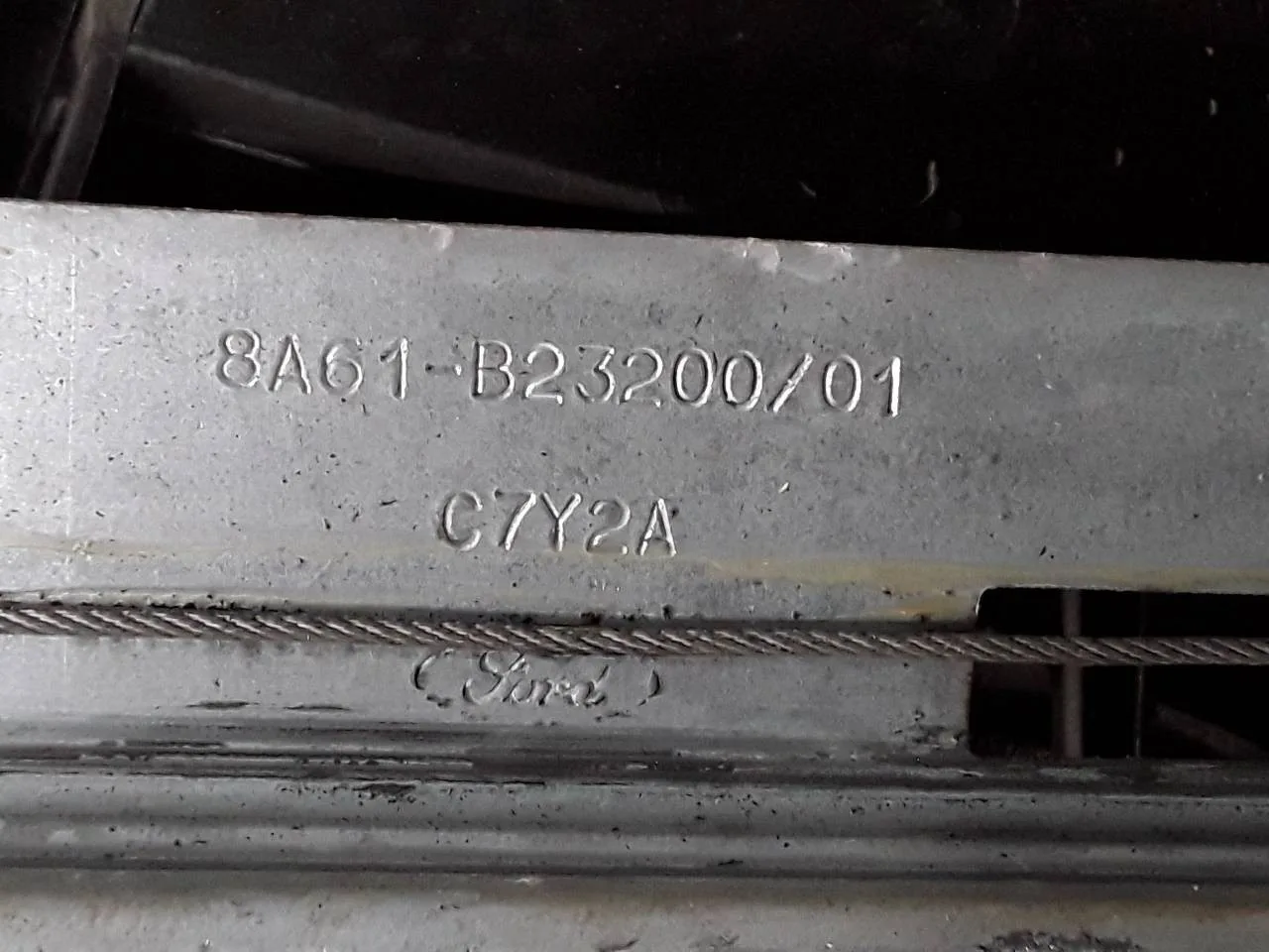 Elevalunas Delantero Izquierdo para Ford Fiesta (Cb1)