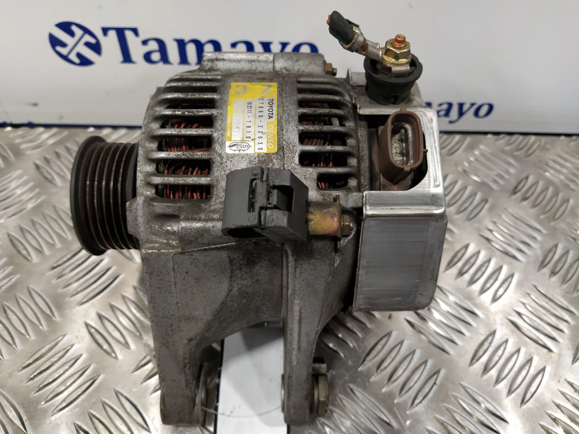 Alternador para Toyota Corolla (E12)