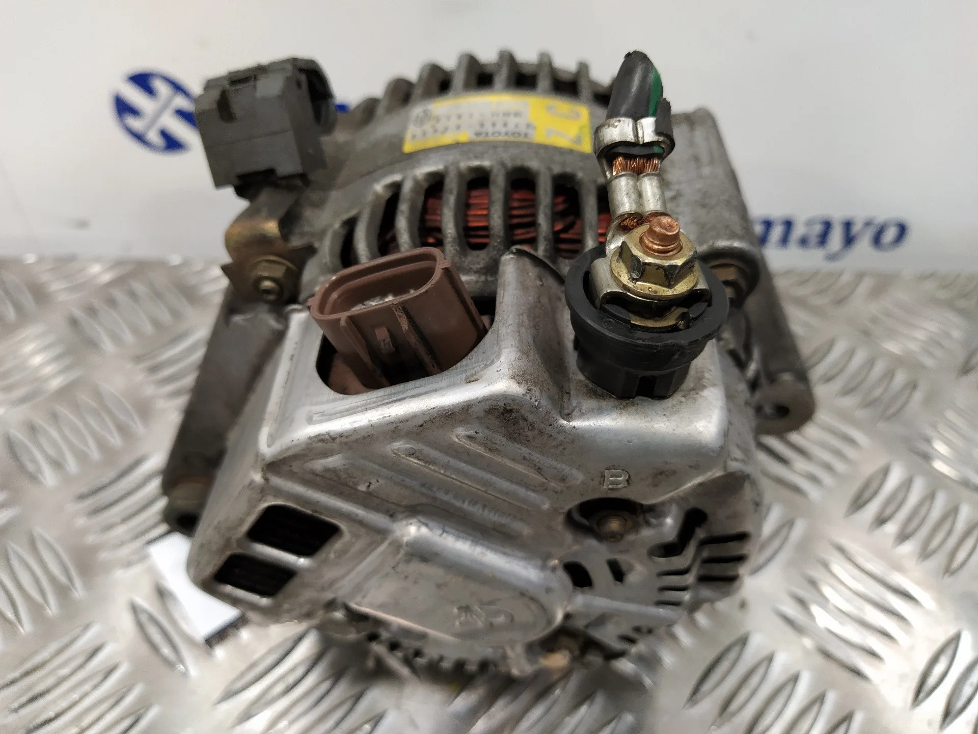 Alternador para Toyota Corolla (E12)