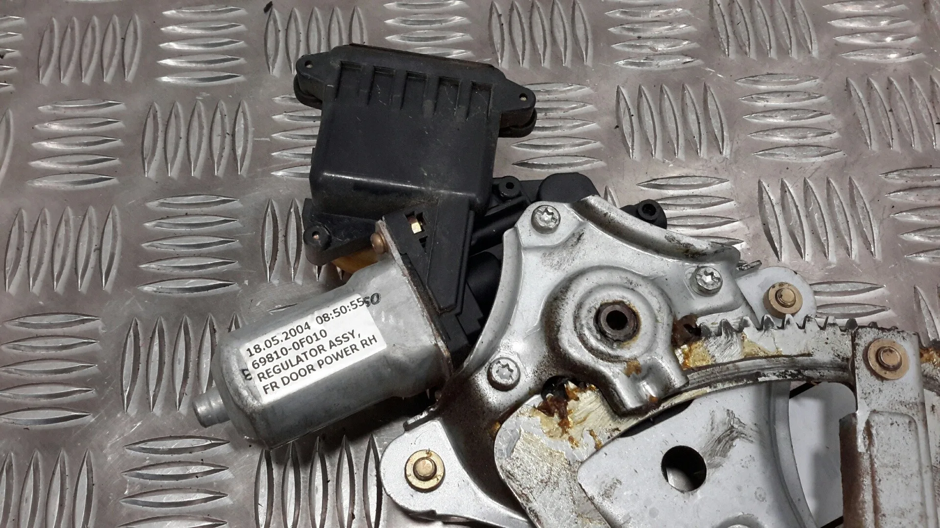 Elevalunas Delantero Derecho para Toyota Corolla Verso (R1)