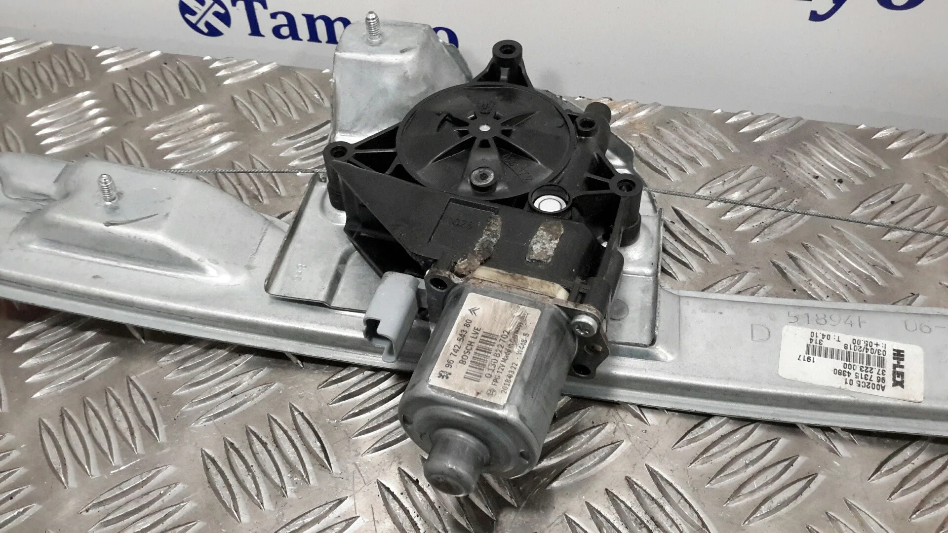 Elevalunas Delantero Derecho para Peugeot 208