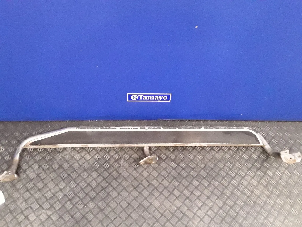 Estribo Derecho para Nissan Terrano/Terrano.ii (R20)