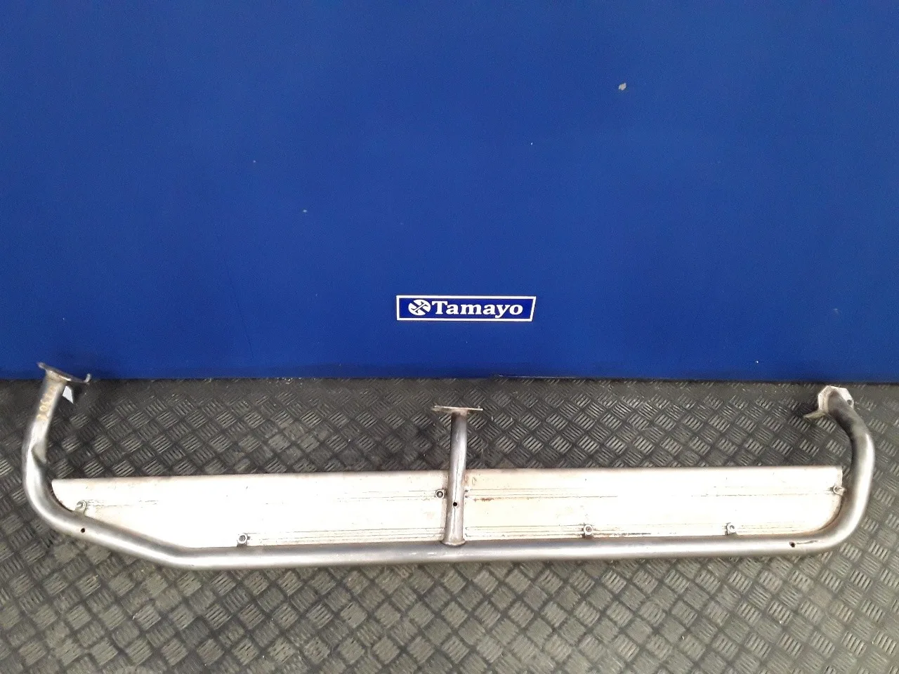 Estribo Derecho para Nissan Terrano/Terrano.ii (R20)