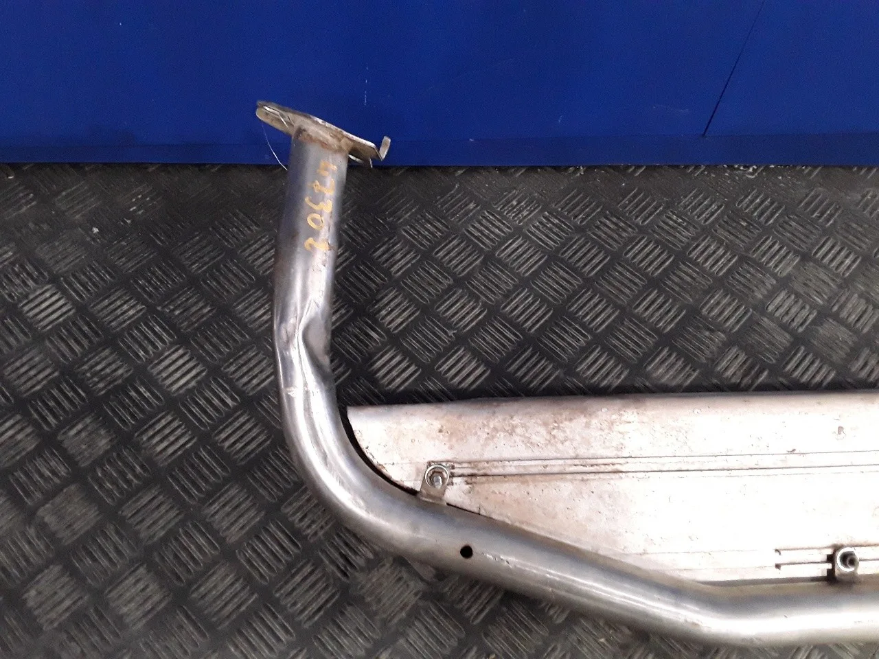 Estribo Derecho para Nissan Terrano/Terrano.ii (R20)