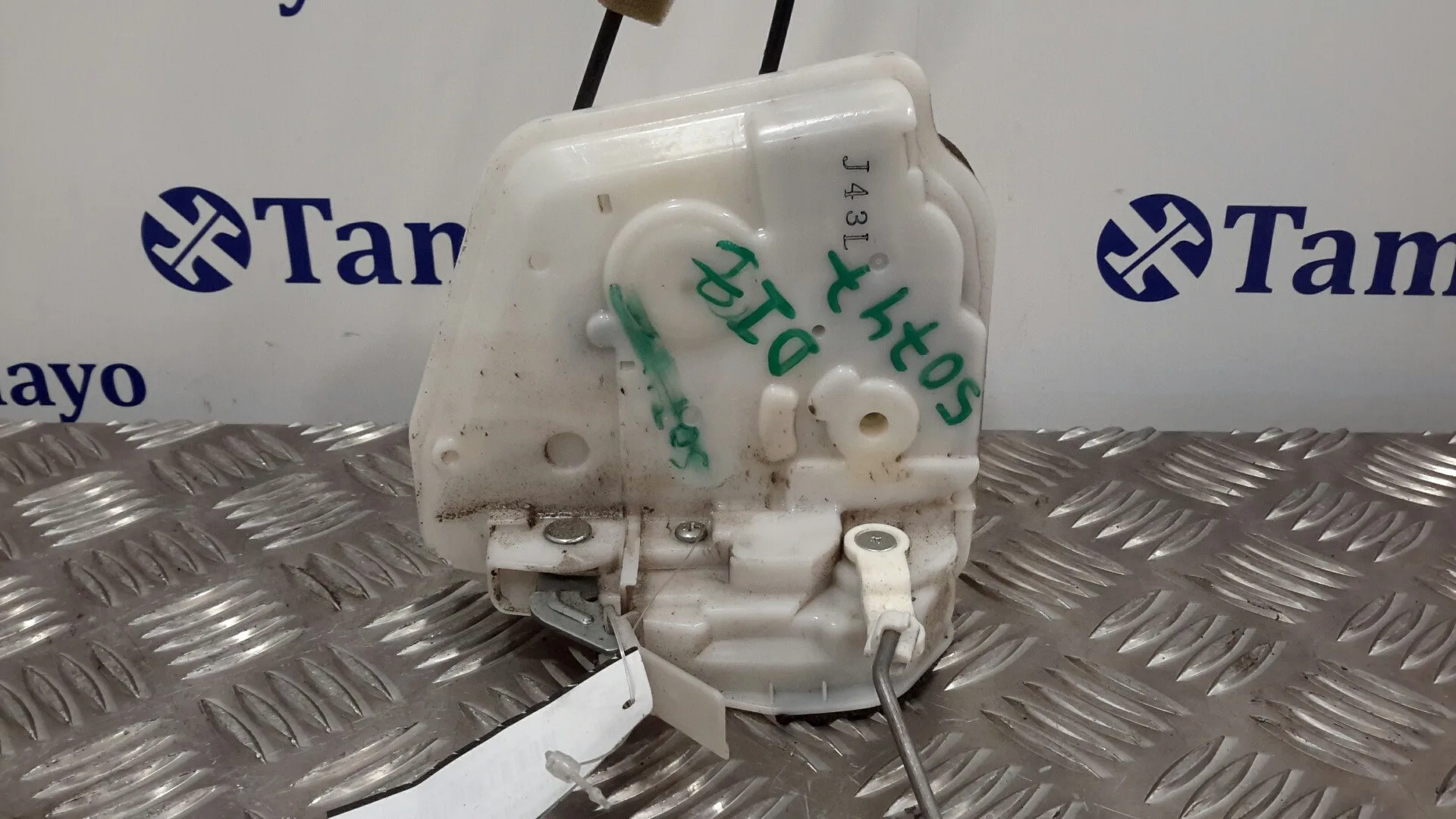 Cerradura Puerta Delantera Izquierda para Mazda 3 Lim. (Bl)