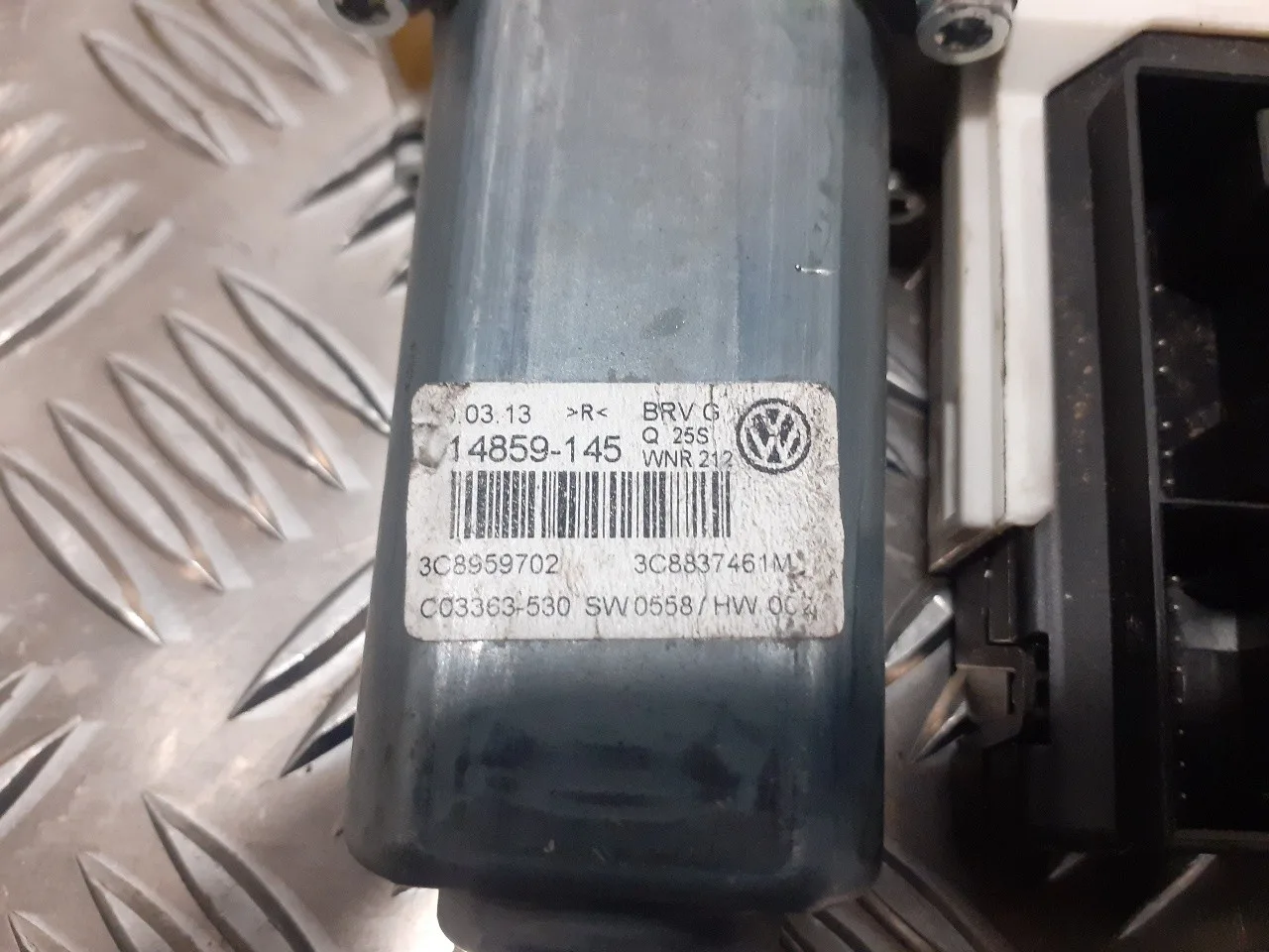 Motor Elevalunas Delantero Izquierdo para Volkswagen Passat Cc (357)