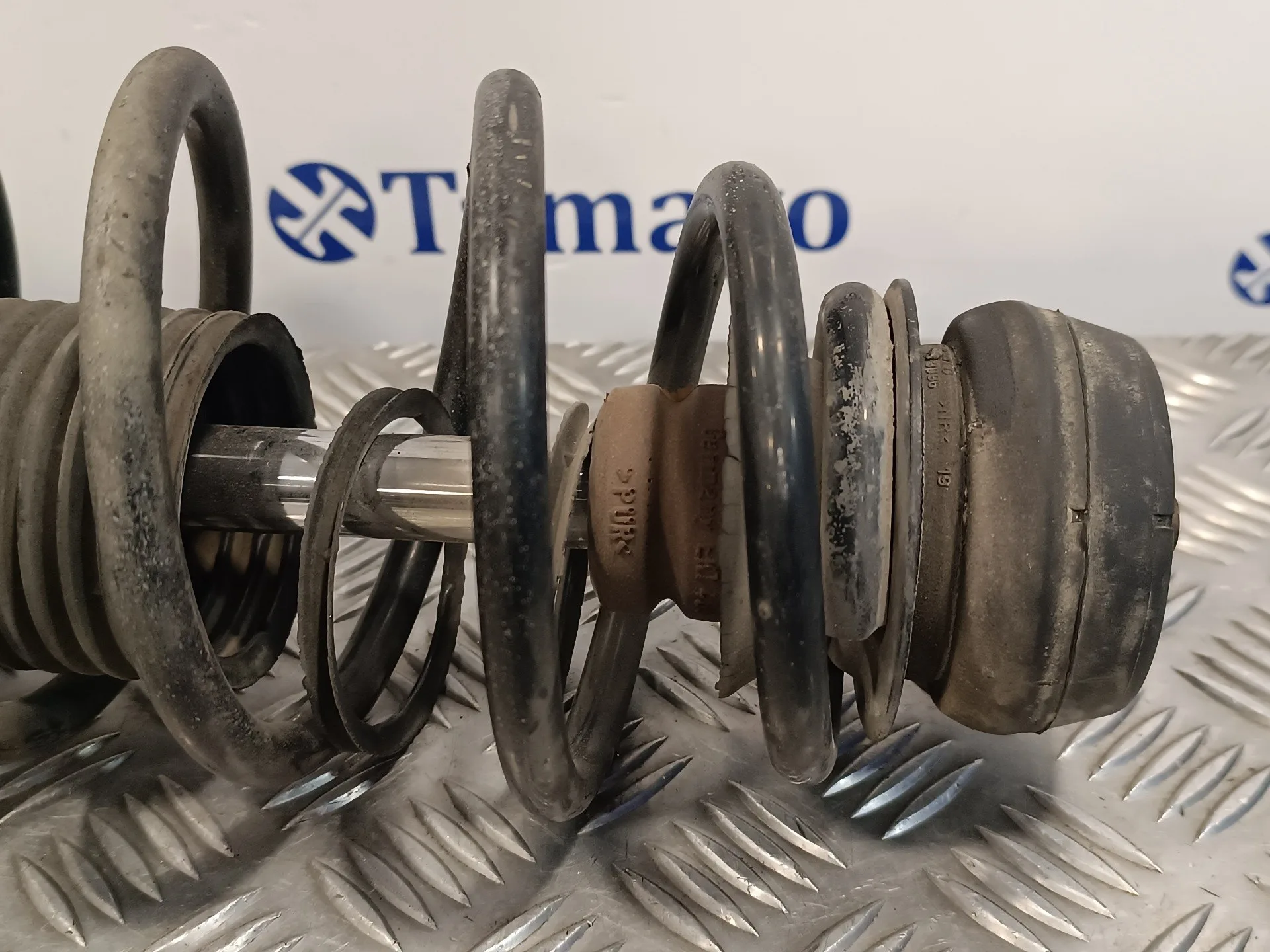 Amortiguador Delantero Derecho para Audi A3 (8L)